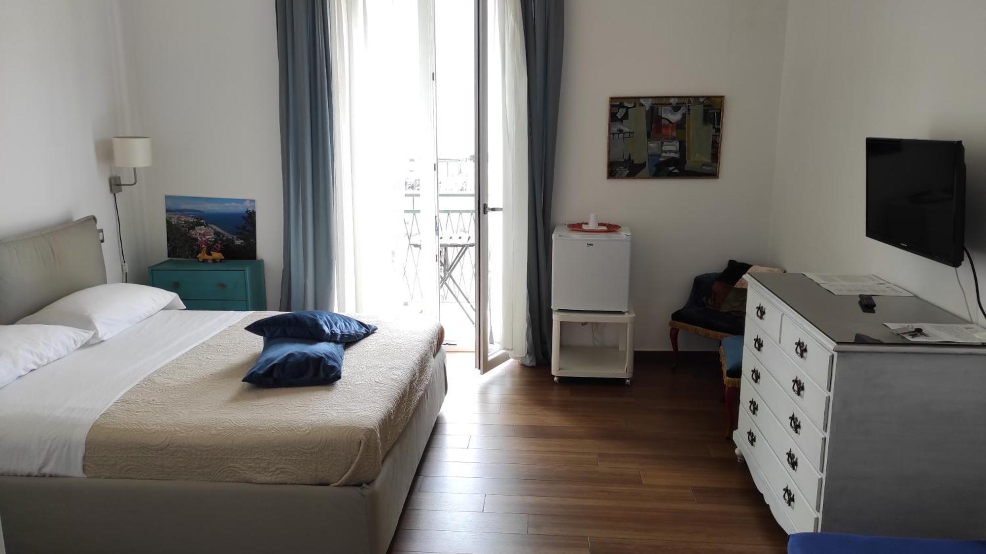 Marchesa Lulu Hotel Salerno Ngoại thất bức ảnh